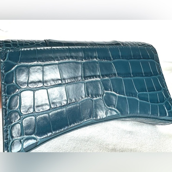 Balenciaga Hourglass Wallet on Chain - Picture 4 of 16